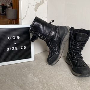 UGG Adirondack Boots EUC